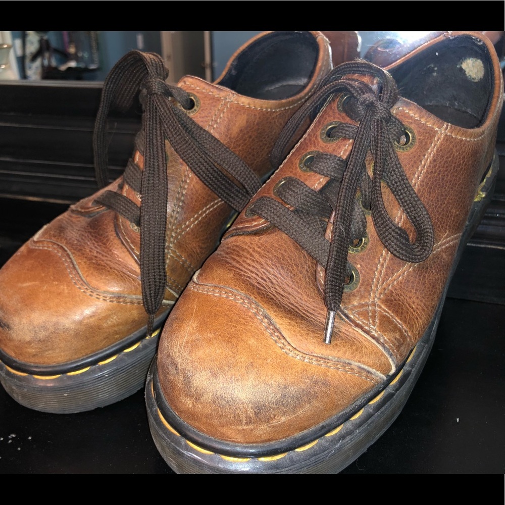 Doc Martens brown oxford style